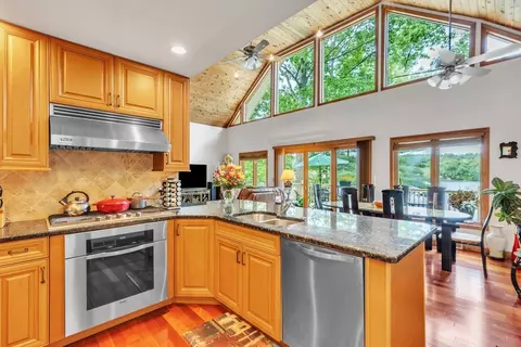 28 Shoreline Dr, Ware, MA 01082 photo 16