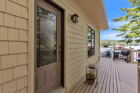 28 Shoreline Dr, Ware, MA 01082 photo 4