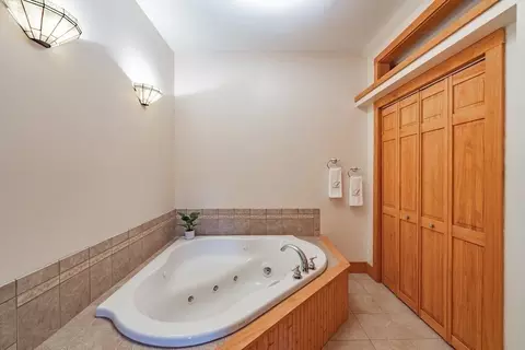 Bath - 299 Flower Hill Rd, Warwick, MA 01378 photo 1 of 3