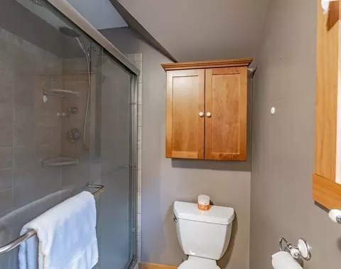 Bath - 299 Flower Hill Rd, Warwick, MA 01378 photo 3 of 3