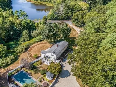 273 Tremont St, Duxbury, MA 02332