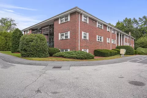 39 Pleasant St #A18, Northborough, MA 01532