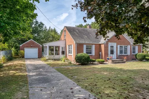 437 Chapin St, Ludlow, MA 01056
