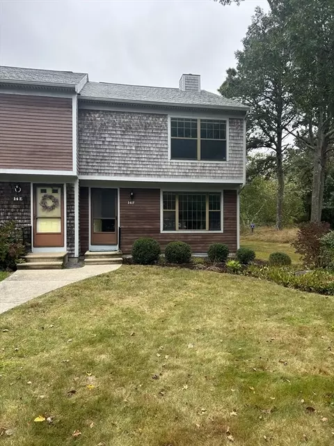195 Falmouth Rd #14F, Mashpee, MA 02649