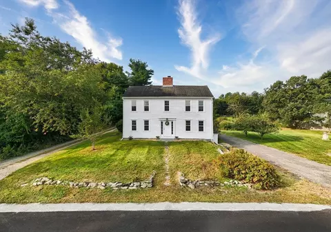 11 Crane Neck St, West Newbury, MA 01985