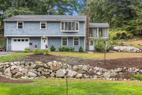 58 Poulos Rd, Braintree, MA 02184