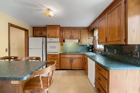 58 Poulos Rd, Braintree, MA 02184 photo 2