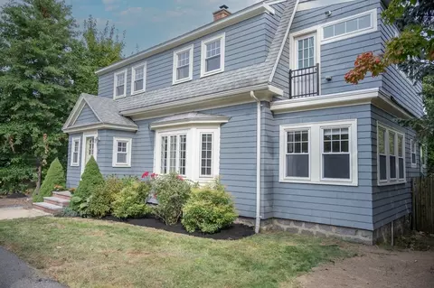 7 Squantum St, Milton, MA 02186