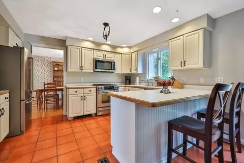 1 Baldwin Cir, Ashland, MA 01721 photo 11