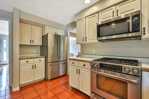 1 Baldwin Cir, Ashland, MA 01721 photo 14