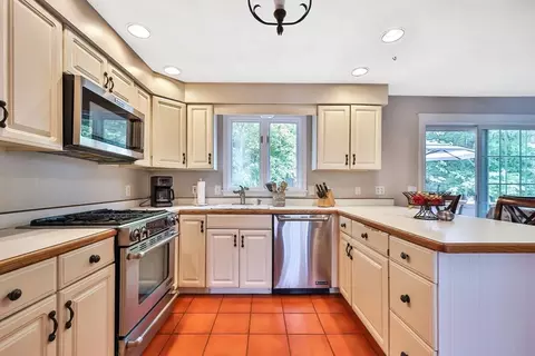 1 Baldwin Cir, Ashland, MA 01721 photo 12