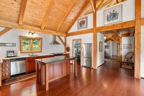 70 North Ave, Mendon, MA 01756 photo 6