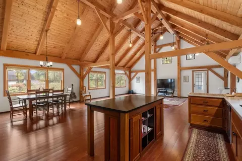 70 North Ave, Mendon, MA 01756 photo 11