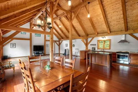 70 North Ave, Mendon, MA 01756 photo 9