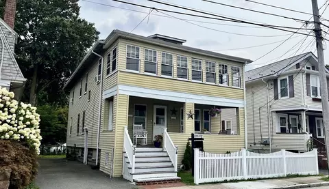 32 Walnut St, Medford, MA 02155