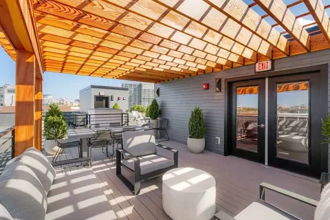 28 South St #302, Somerville, MA 02143