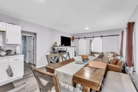 253-255 Oak St, Springfield, MA 01151 photo 9