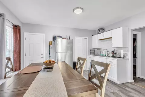 253-255 Oak St, Springfield, MA 01151 photo 8