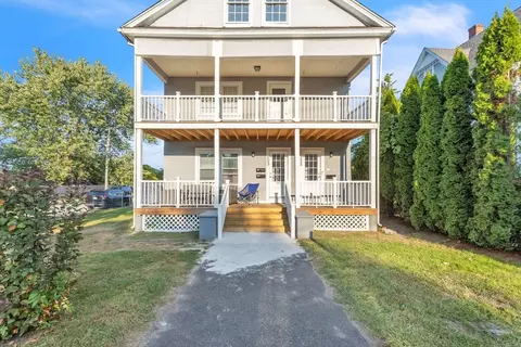 253-255 Oak St, Springfield, MA 01151 photo 3