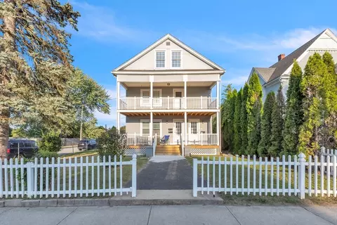253-255 Oak St, Springfield, MA 01151