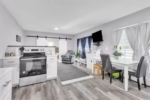 253-255 Oak St, Springfield, MA 01151 photo 16