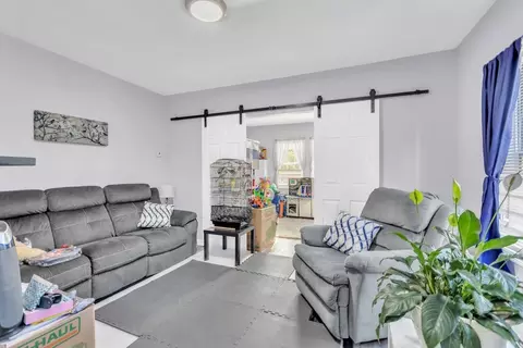 253-255 Oak St, Springfield, MA 01151 photo 14