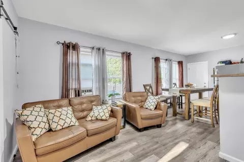 253-255 Oak St, Springfield, MA 01151 photo 7