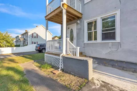 253-255 Oak St, Springfield, MA 01151 photo 6