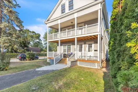 253-255 Oak St, Springfield, MA 01151 photo 4