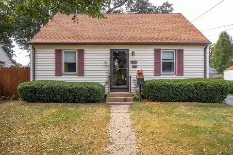 86 Breckwood Blvd, Springfield, MA 01109