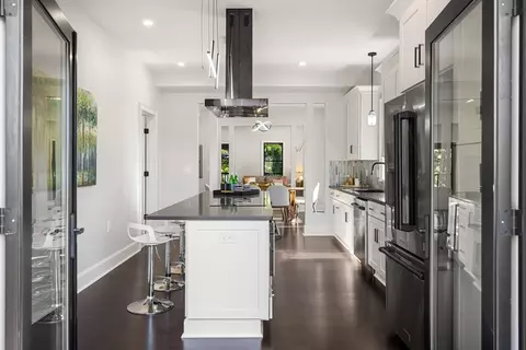 6 Pearl St, Somerville, MA 02145