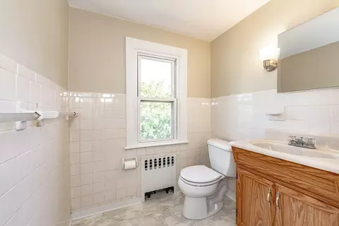29 Davis St, Springfield, MA 01104 photo 32