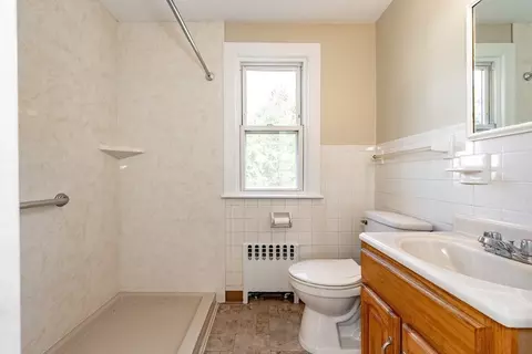 29 Davis St, Springfield, MA 01104 photo 25