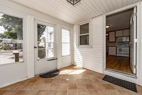 29 Davis St, Springfield, MA 01104 photo 12