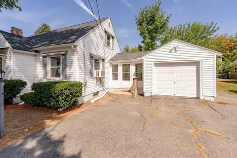 29 Davis St, Springfield, MA 01104 photo 4