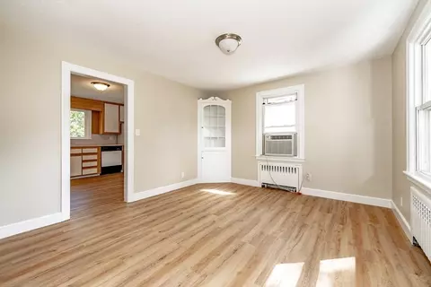 29 Davis St, Springfield, MA 01104 photo 16