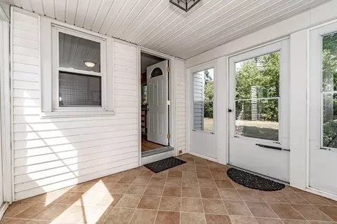 29 Davis St, Springfield, MA 01104 photo 11
