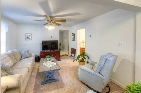 10 Kenmore St # A, Worcester, MA 01606 photo 12