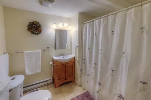 10 Kenmore St # A, Worcester, MA 01606 photo 27