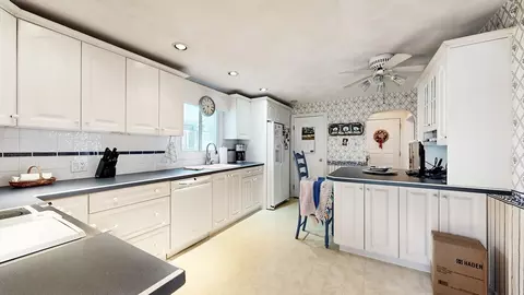 35 Plummer Ave, Winthrop, MA 02152 photo 11