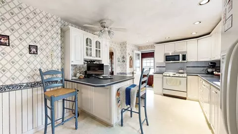 35 Plummer Ave, Winthrop, MA 02152 photo 14