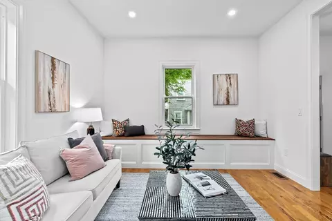 1 Thornton Ter, Roxbury, MA 02119