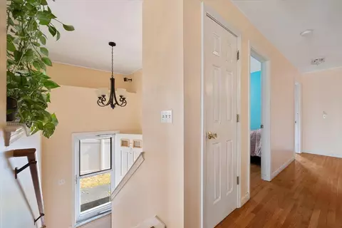 Entry Way - 53 Freeman Ave, Webster, MA 01570 photo 1 of 3