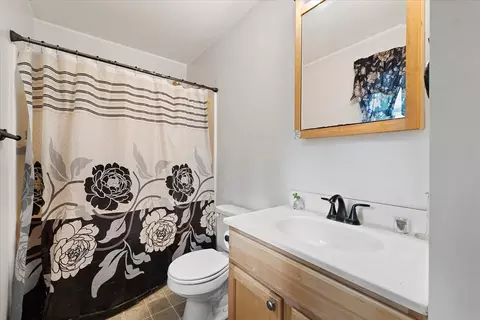 Bath - 53 Freeman Ave, Webster, MA 01570 photo 2 of 2