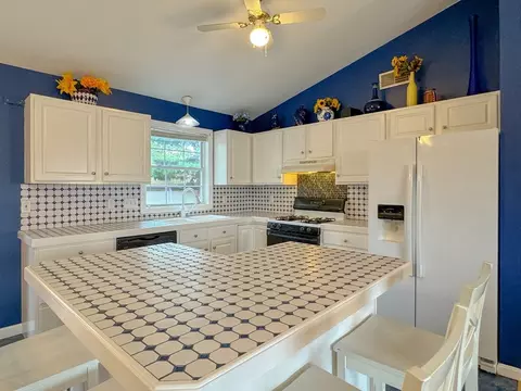 114 Smithies St, Fall River, MA 02723 photo 8