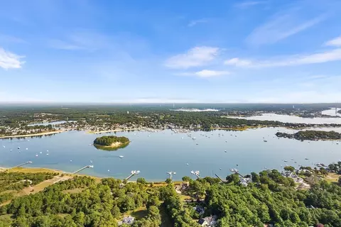 129 Great Neck Rd, Wareham, MA 02571 photo 2