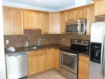 Kitchen - 111 Gazebo Cir #111, Reading, MA 01867 photo 4 of 4