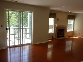 Living - 111 Gazebo Cir #111, Reading, MA 01867 photo 2 of 4