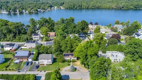 96 B St, Dracut, MA 01826