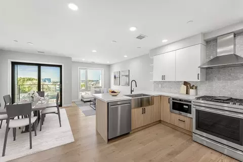 457 W Broadway #503, Boston, MA 02127